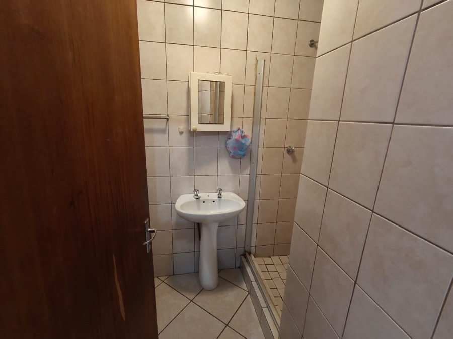 1 Bedroom Property for Sale in Rustenburg Central North West
